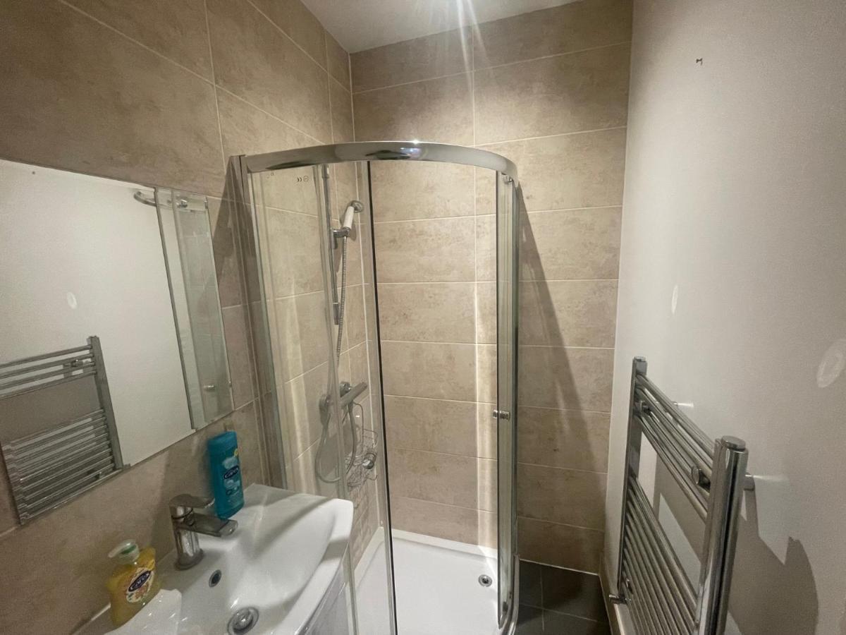 Lovely 1 Bedroom Apartment With On Street Parking London Luaran gambar