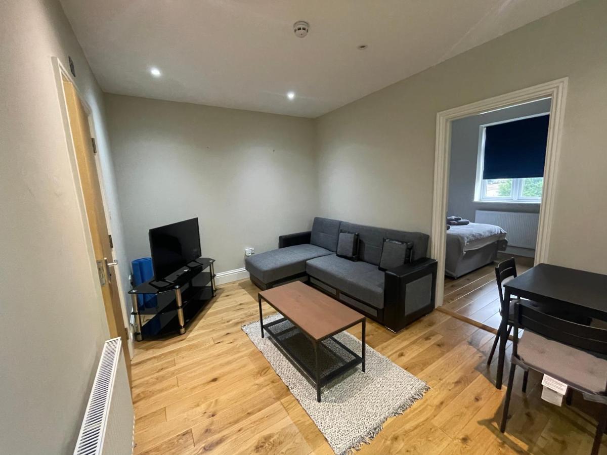 Lovely 1 Bedroom Apartment With On Street Parking London Luaran gambar